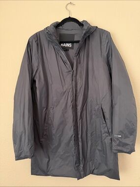 RAIN SZ SM DATK GRAY RAIN JACKET INSULATED WATERPROOF LIGHTWEIGHT. Worn twice!